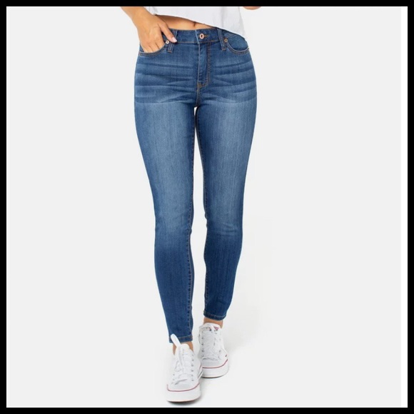 Celebrity Pink Denim - {Celebrity Pink} The Glam Skinny Denim Jeans